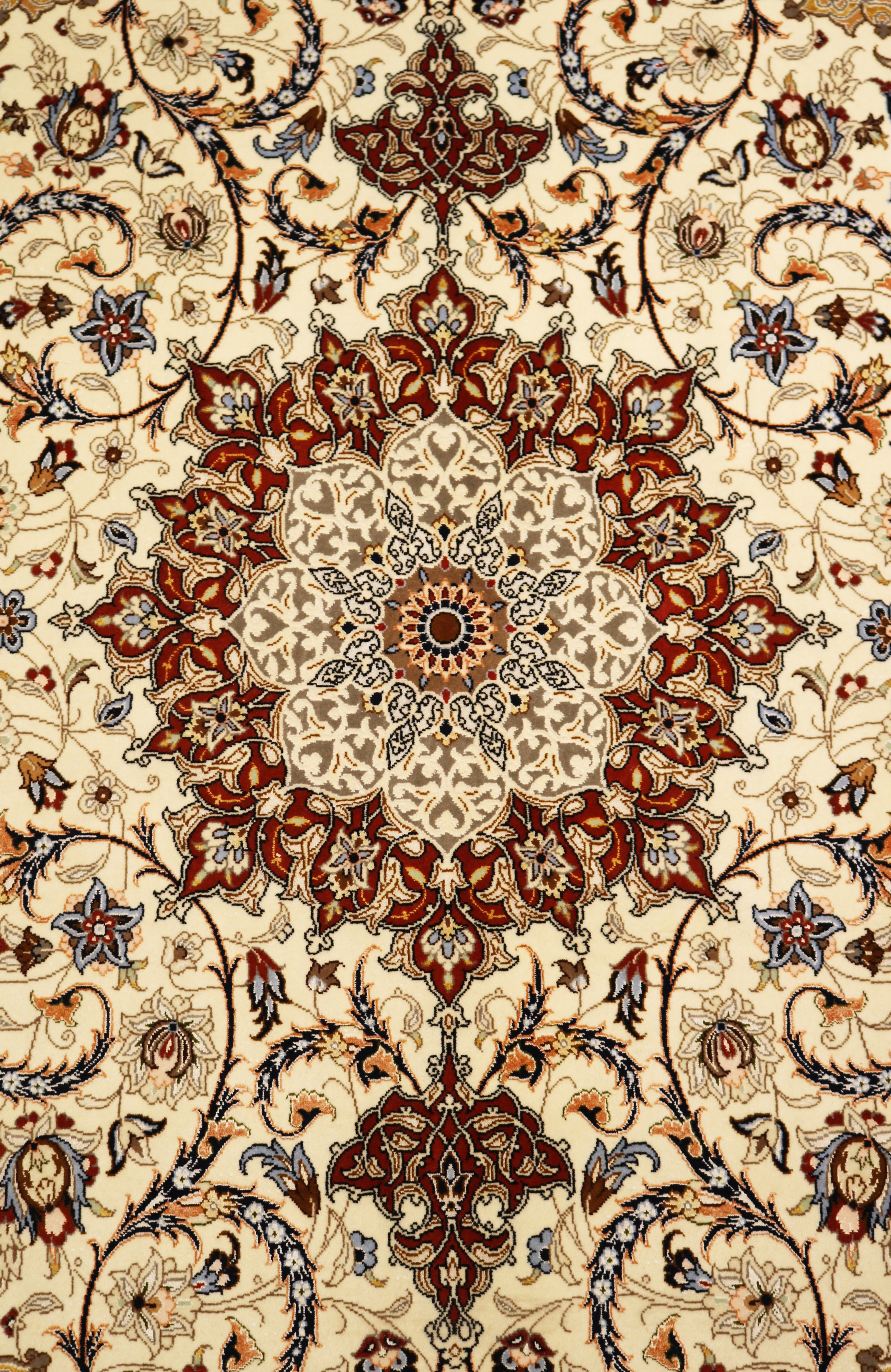 Handmade Persian Isfahan Rug